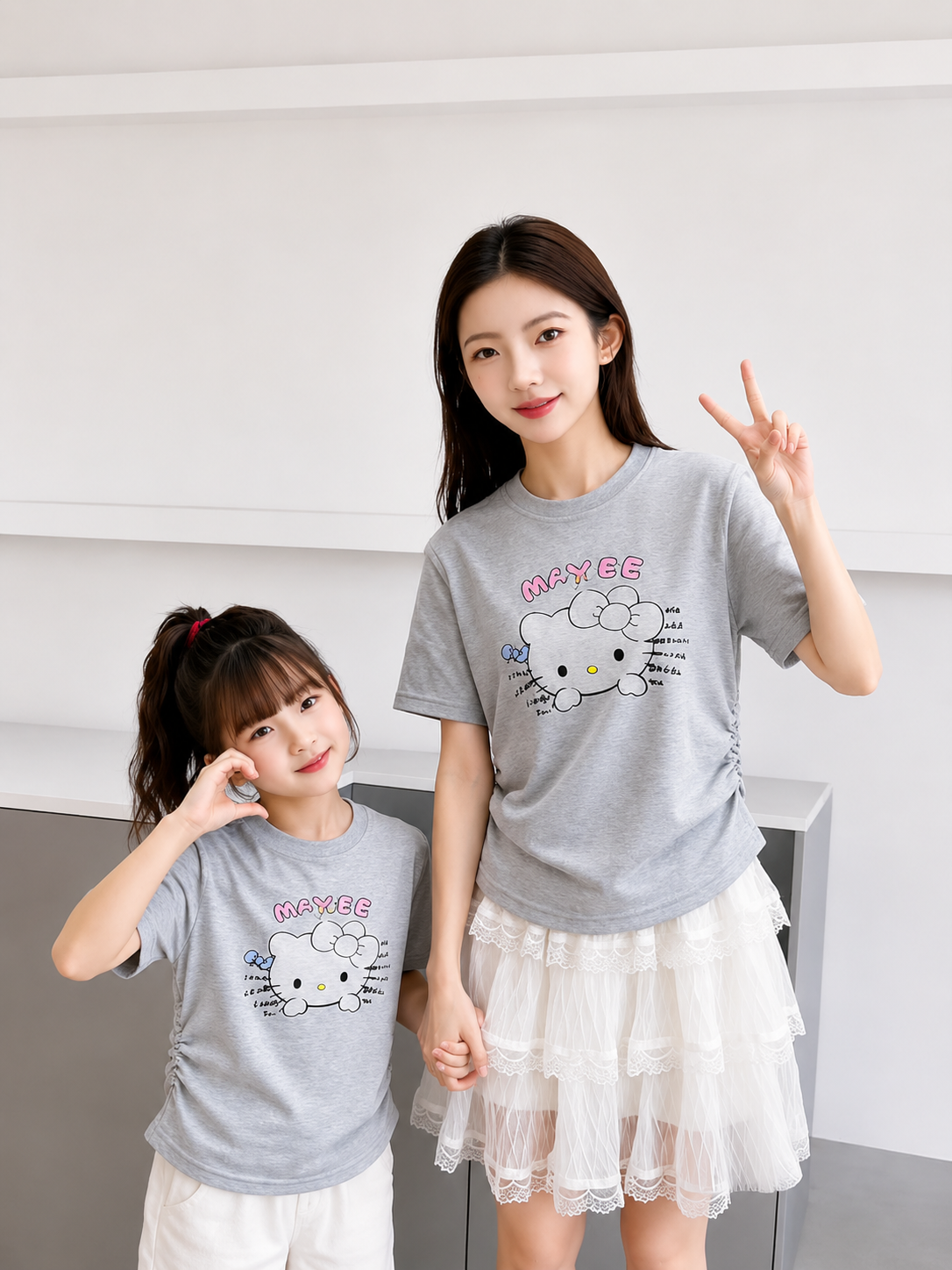 Hello Kitty T-shirt (Style 1)
